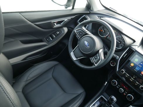 Used 2024 Subaru Forester Limited image 9