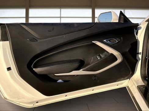 Used 2021 Chevrolet Camaro LT image 23