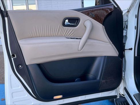 Used 2020 Nissan Armada SL w/ Premium Package image 21