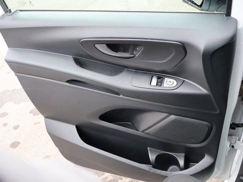Used 2023 Mercedes-Benz Metris Passenger image 34