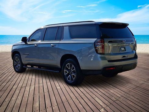 Certified 2023 Chevrolet Suburban Z71 w/ Luxury Package AWD/4WD image 4