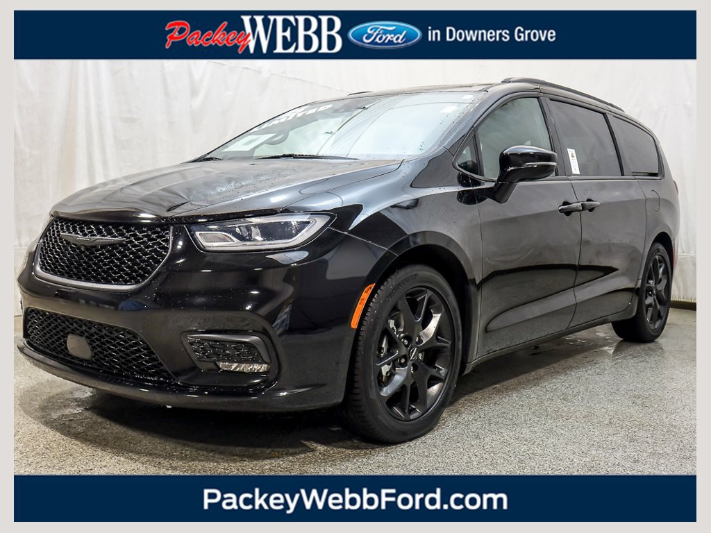 Used 2025 Chrysler Pacifica Limited FWD image 1