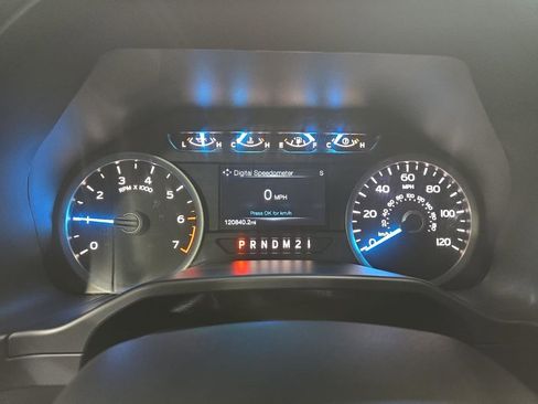 Used 2016 Ford F150 XLT w/ Equipment Group 302A Luxury AWD/4WD image 18
