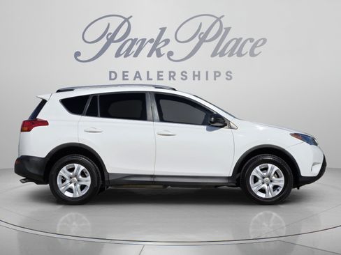 Used 2013 Toyota RAV4 LE FWD image 7