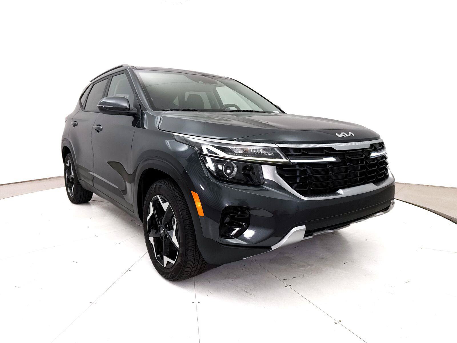 Used 2025 Kia Seltos S FWD image 12