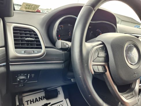 Used 2020 Jeep Grand Cherokee Limited w/ Luxury Group II image 24