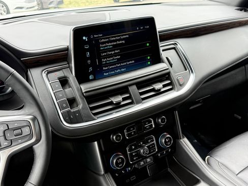 Used 2023 Chevrolet Suburban Premier AWD/4WD image 45