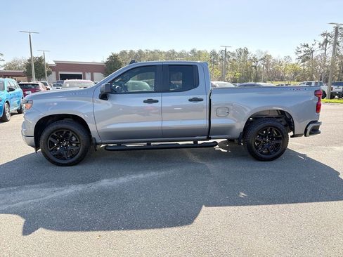 Used 2023 Chevrolet Silverado 1500 Custom image 6