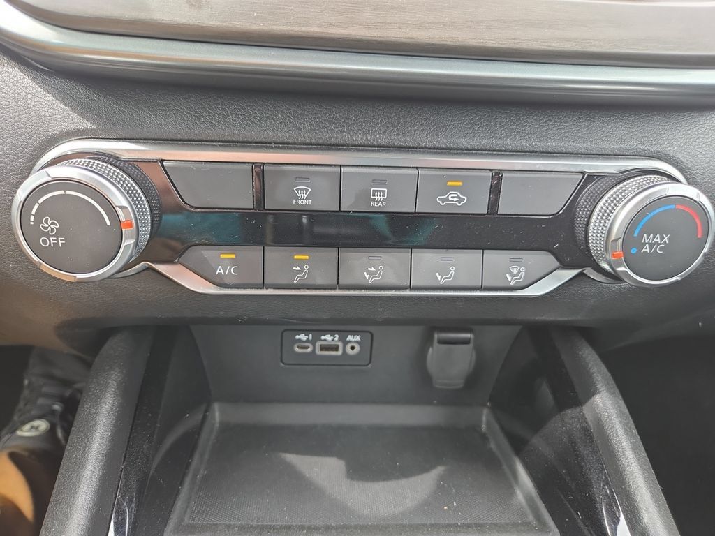 Used 2024 Nissan Altima 2.5 SV AWD/4WD image 23