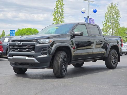 Used 2023 Chevrolet Colorado Trail Boss w/ Advanced Trailering Package AWD/4WD image 20
