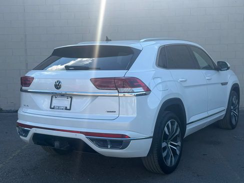 Used 2023 Volkswagen Atlas Cross Sport SEL Premium R-Line AWD/4WD image 9