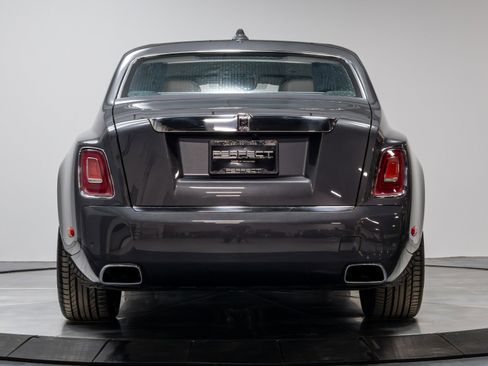 Used 2019 Rolls-Royce Phantom Sedan image 61