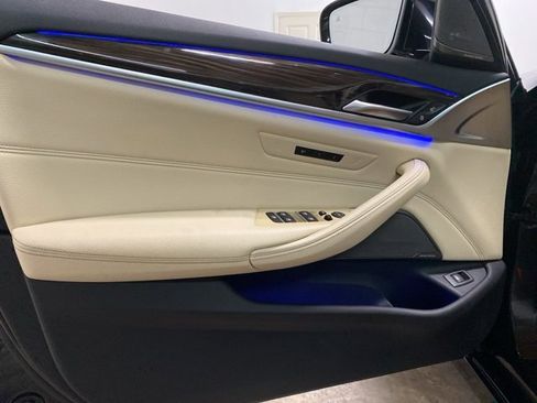 Used 2019 BMW 540i image 14