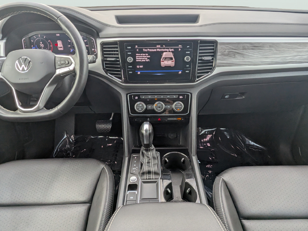 Used 2023 Volkswagen Atlas Cross Sport SE w/ Panoramic Sunroof Package FWD image 15