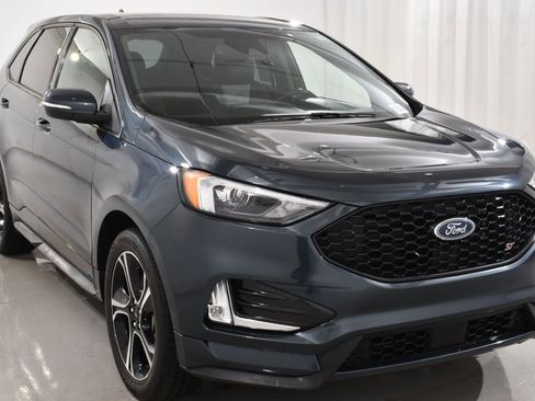 Used 2022 Ford Edge ST image 4