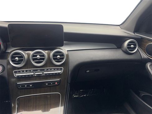 Used 2020 Mercedes-Benz GLC 300 image 49