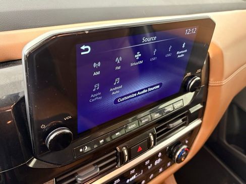 Used 2022 Nissan Pathfinder Platinum w/ Cargo Package image 28