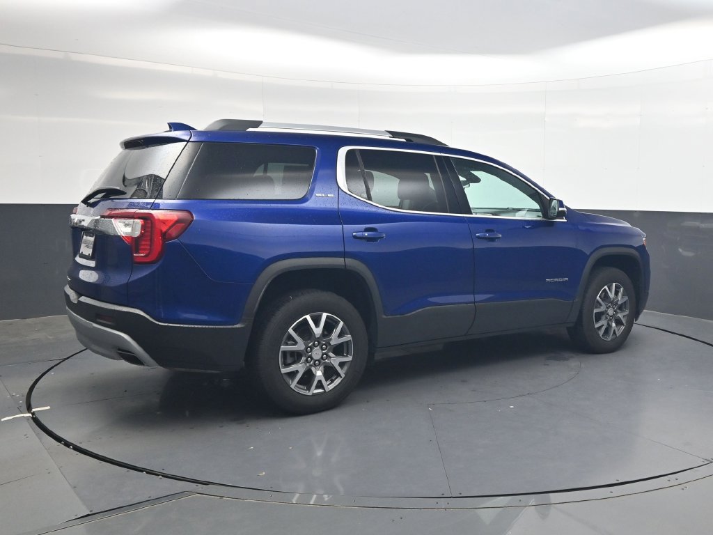 Used 2023 GMC Acadia SLE w/ Driver Convenience Package FWD image 4