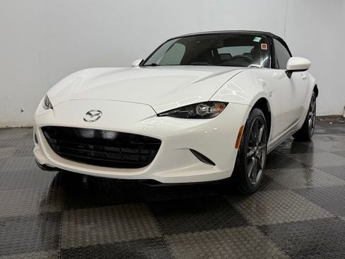 Used 2016 MAZDA MX-5 Miata Grand Touring image 5