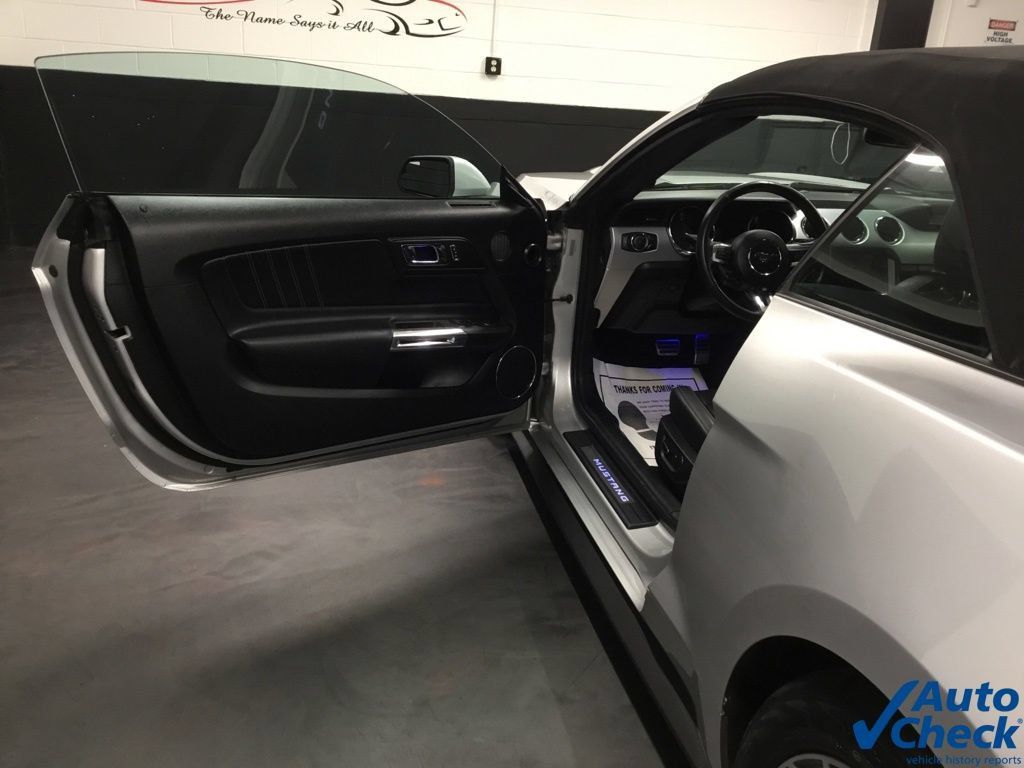 Used 2016 Ford Mustang Premium RWD image 29