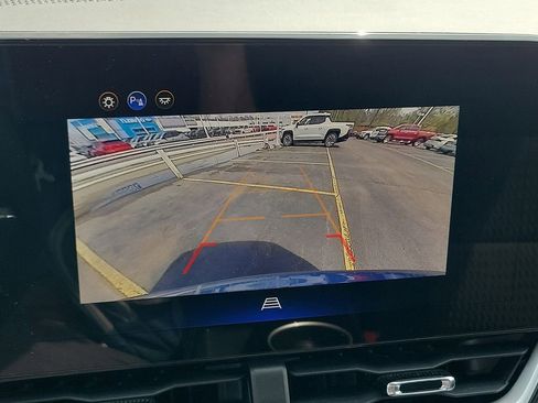 Certified 2025 Chevrolet Equinox LT FWD image 29