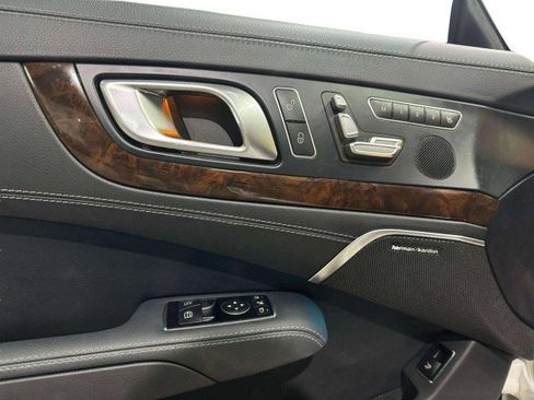 Used 2020 Mercedes-Benz SL 550 image 22