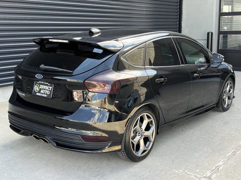 Used 2018 Ford Focus ST image 10