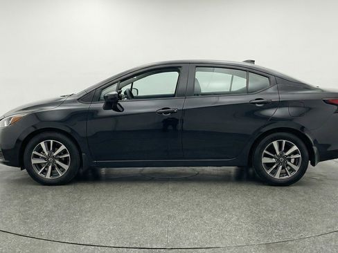 Used 2025 Nissan Versa SV image 5