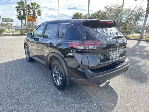 Certified 2025 Nissan Rogue S image 6