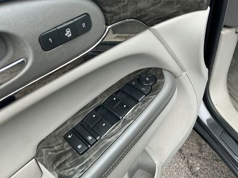 Used 2013 Buick Enclave Leather FWD image 13