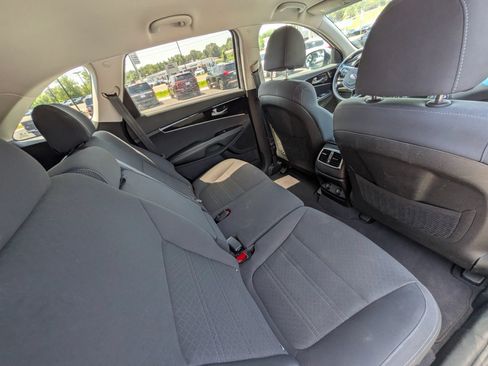 Used 2019 Kia Sorento AWD V6 image 33
