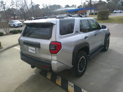 Used 2025 Toyota 4Runner TRD Off-Road Premium image 12
