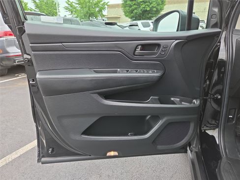 Used 2025 Honda Odyssey EX-L image 13