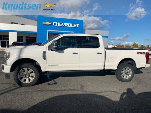 Used 2021 Ford F250 Platinum w/ FX4 Off-Road Package image 4