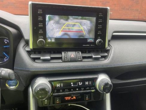 Used 2020 Toyota RAV4 XSE w/ XSE Grade Weather Package AWD/4WD image 12