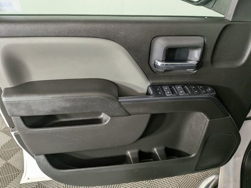 Used 2018 Chevrolet Silverado 1500 Custom w/ Custom Value Package image 16