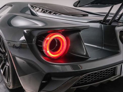 Used 2022 Ford GT image 19