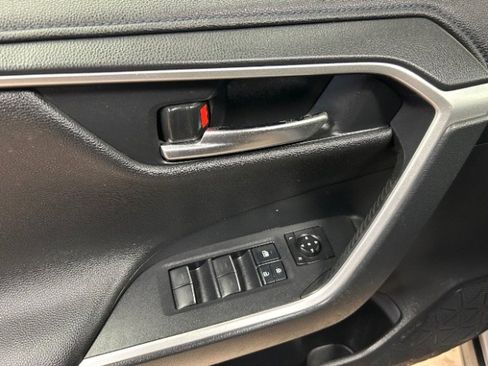Used 2022 Toyota RAV4 XSE image 7