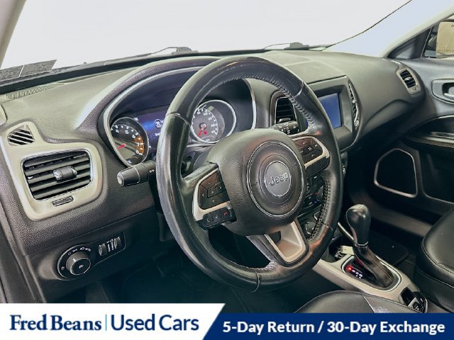 Used 2018 Jeep Compass Latitude w/ Popular Equipment Group AWD/4WD image 14