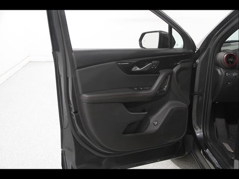 Used 2020 Chevrolet Blazer RS w/ LPO, Floor Liner Package FWD image 4
