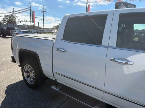 Used 2014 GMC Sierra 1500 SLT w/ SLT Crew Cab Value Package image 9