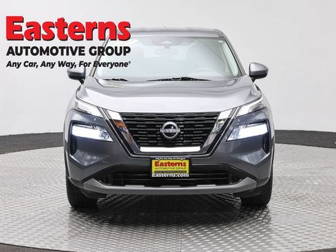 Used 2023 Nissan Rogue SV AWD/4WD image 2