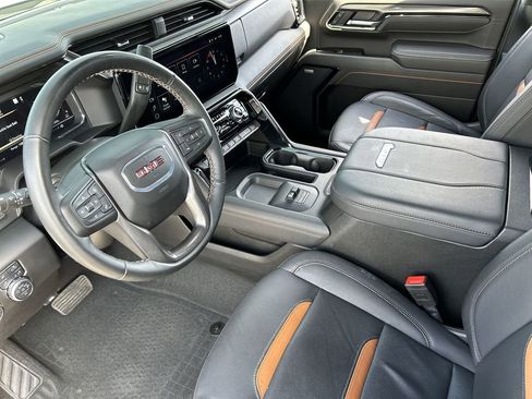 Used 2025 GMC Sierra 2500 AT4 w/ Technology Package image 10