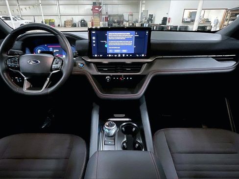 Certified 2025 Ford Explorer ST-Line w/ ST-Line Street Pack image 14