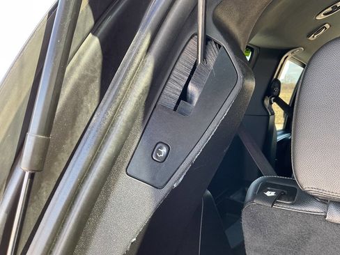 Used 2016 Dodge Grand Caravan SXT image 39