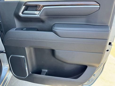 Used 2025 Chevrolet Silverado 1500 LT w/ LPO, Dark Essentials Package image 9