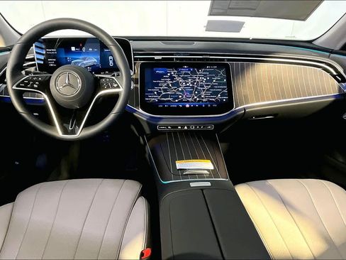 New 2026 Mercedes-Benz E 350 4MATIC Sedan image 7