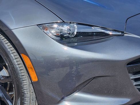 Used 2023 MAZDA MX-5 Miata Club image 28