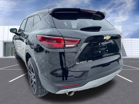 Used 2023 Chevrolet Blazer LT image 12