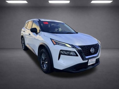 Used 2021 Nissan Rogue S FWD image 9